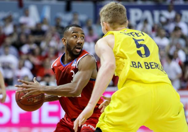 班牙首发阵 班牙首发阵