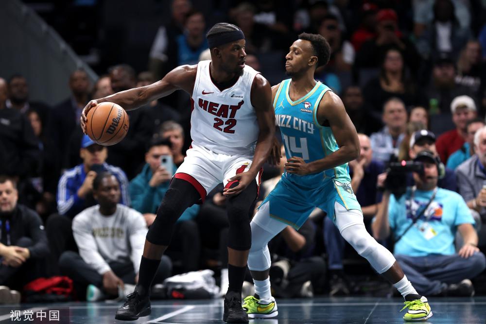 轻的出场球 轻的出场球